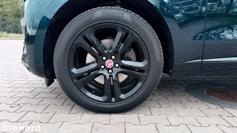 Jaguar F-Pace 2.0 D200 mHEV AWD SE - 11