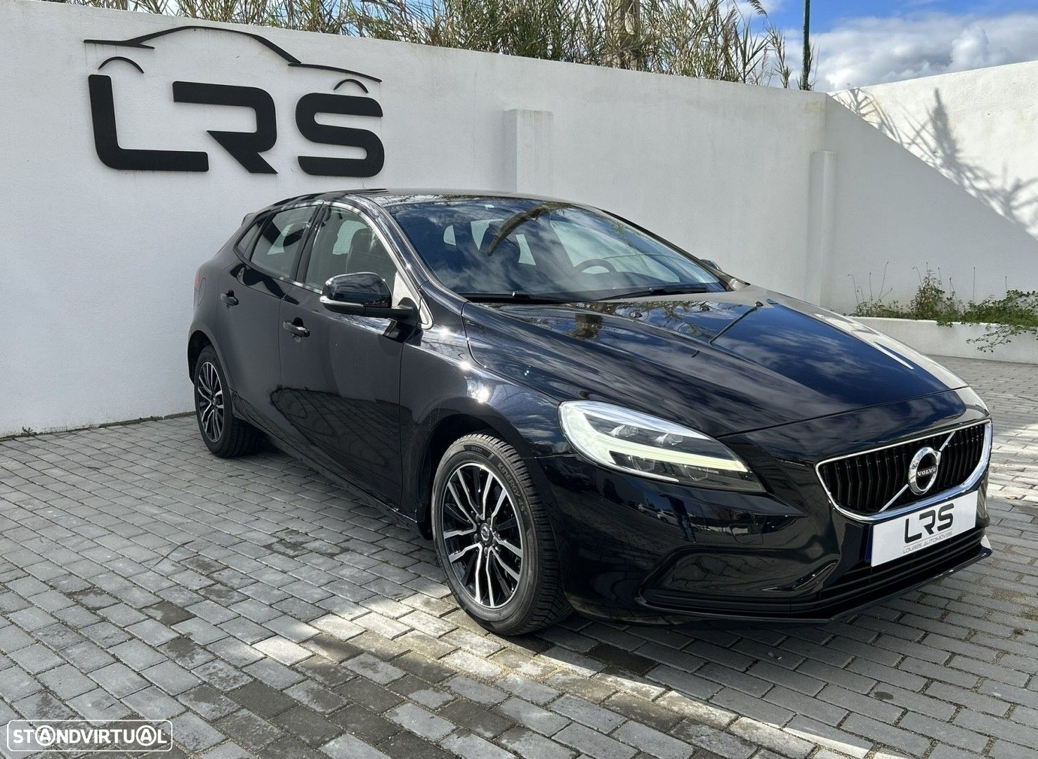 Volvo V40 2.0 D3 Momentum - 3