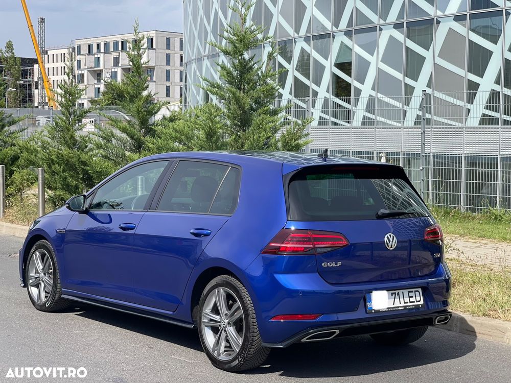 Volkswagen Golf - 10