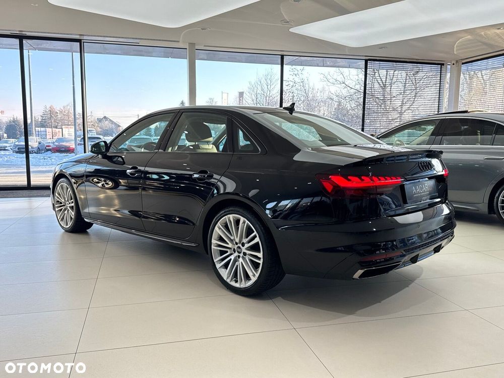 Audi A4 Limousine - 3