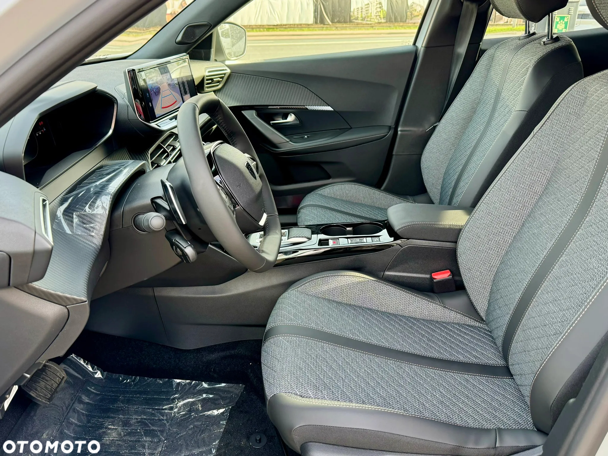 Peugeot 2008 PureTech mHEV Allure e-DCS6 - 10
