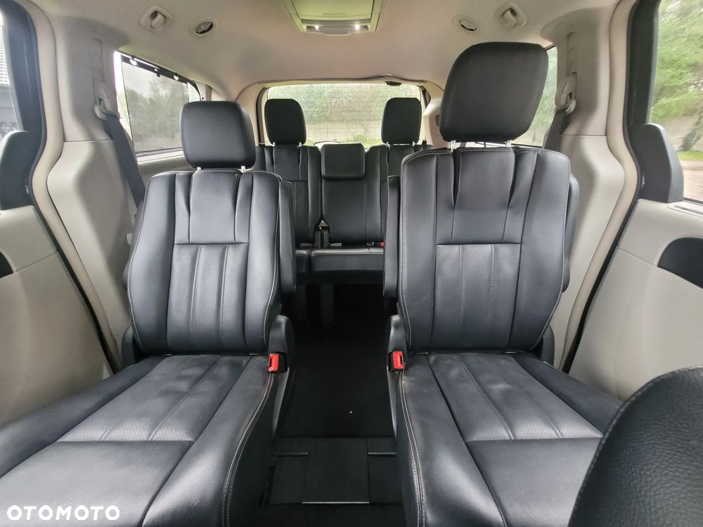 Chrysler Town & Country 3.6 Touring - 9