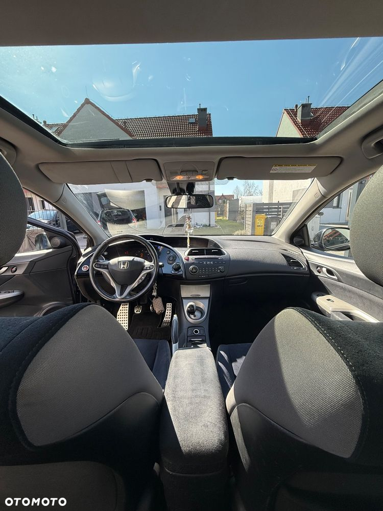 Honda Civic 1.8 Executive - 11