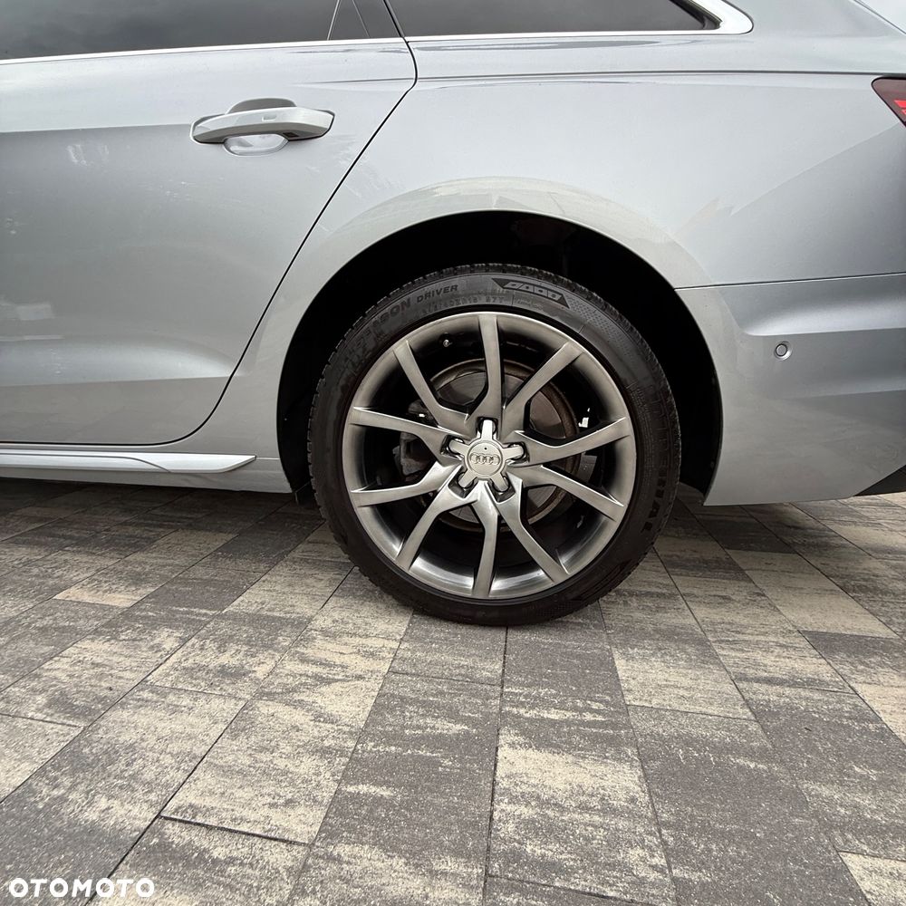 Audi A4 Avant - 10