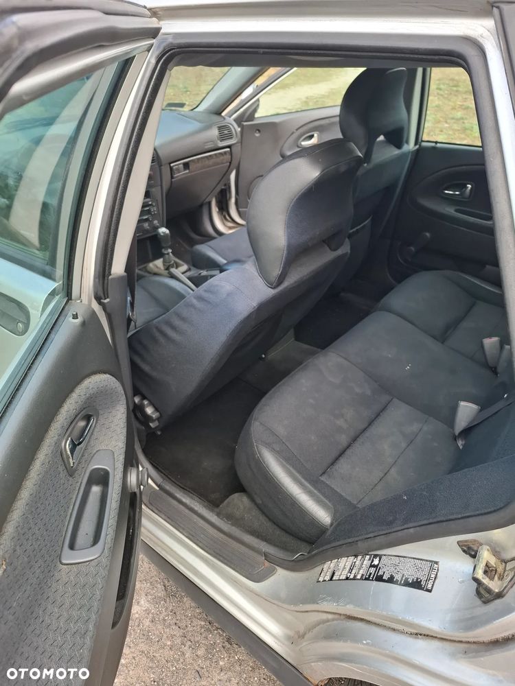 Volvo V40 1.8 Elegance - 6