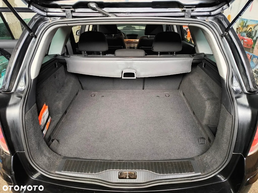 Opel Astra 1.8 Caravan Edition - 20