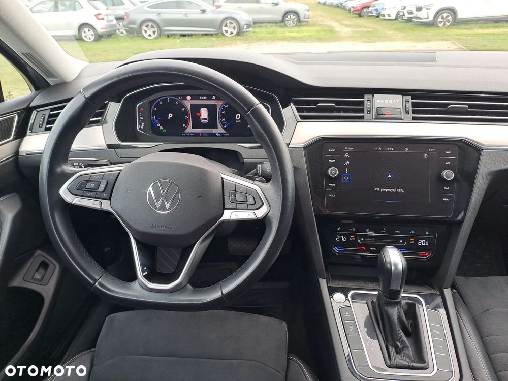 Volkswagen Passat 1.5 TSI EVO Elegance DSG - 9
