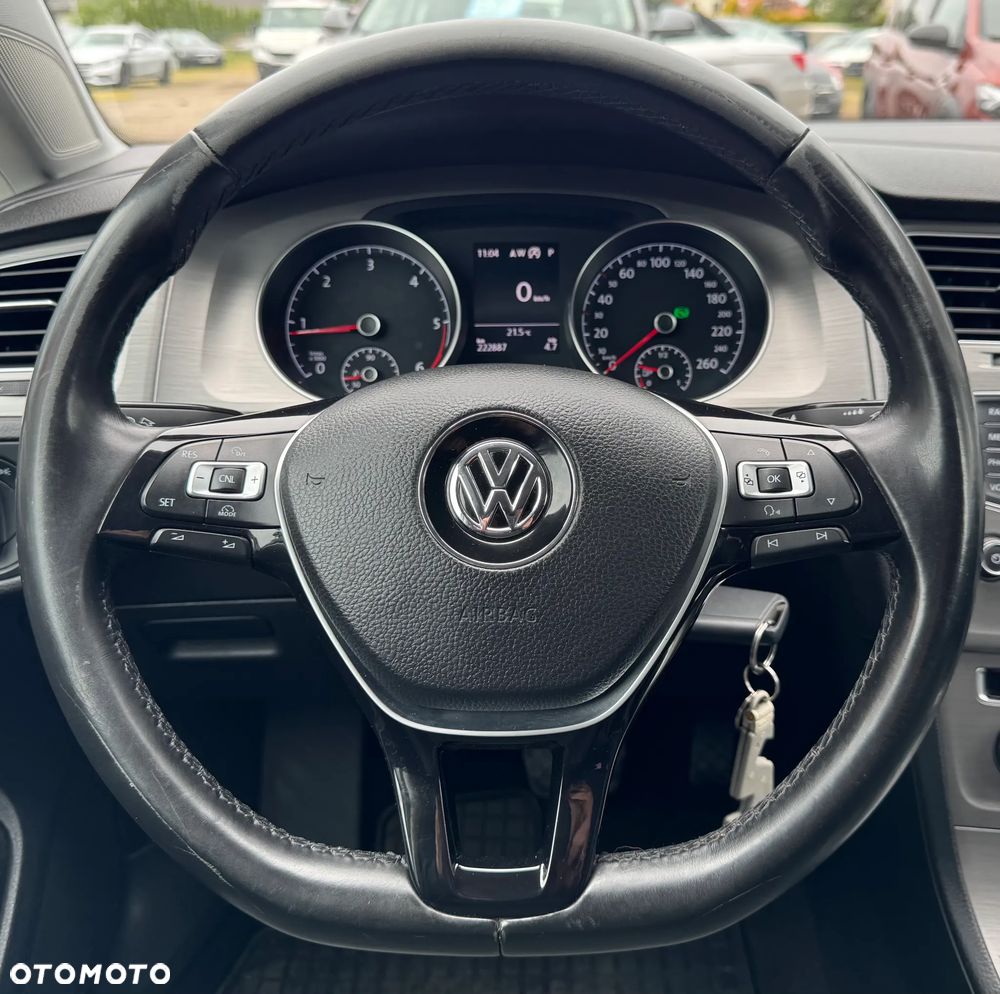 Volkswagen Golf - 15