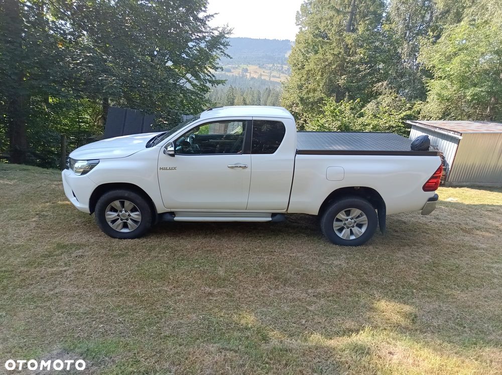 Toyota Hilux 4x4 Extra Cab Duty Comfort - 9