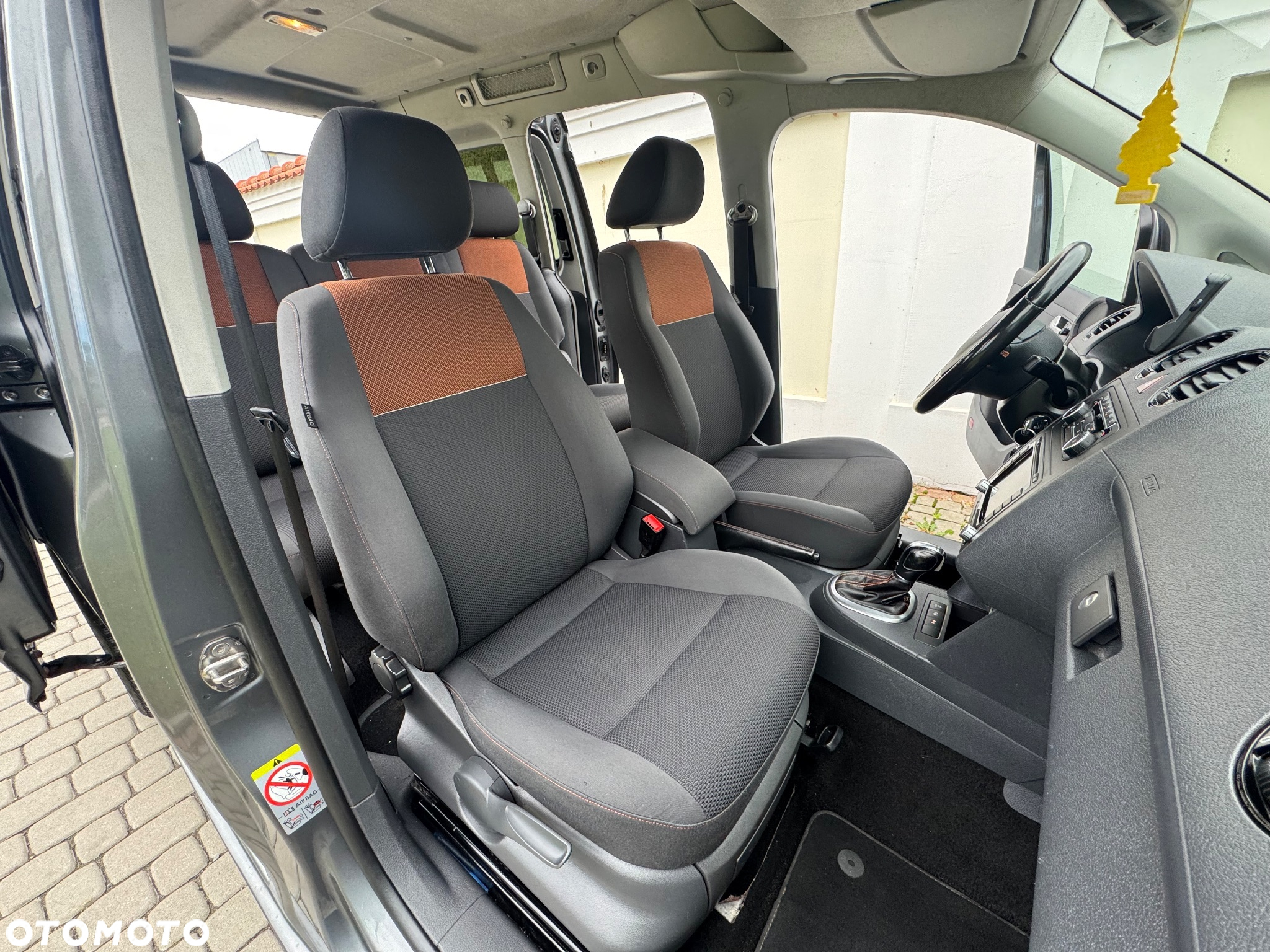 Volkswagen Caddy - 23