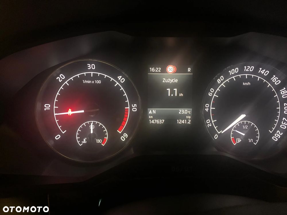 Skoda Superb 2.0 TDI DSG Active - 5