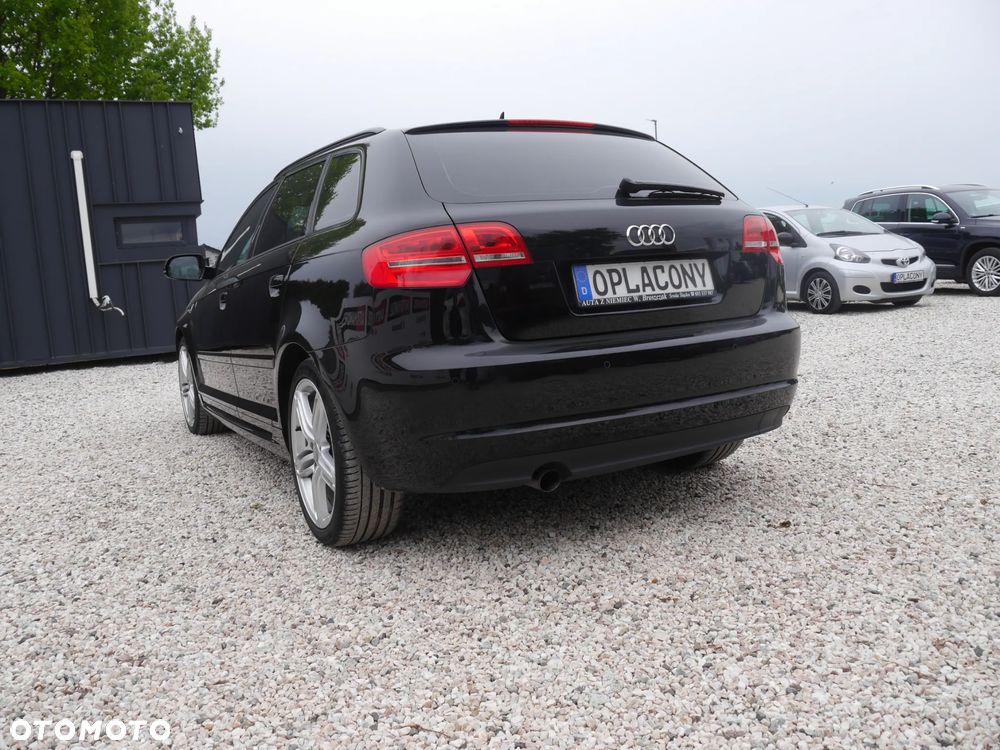 Audi A3 Sportback 2.0 TDI S line Sportpaket plus - 4
