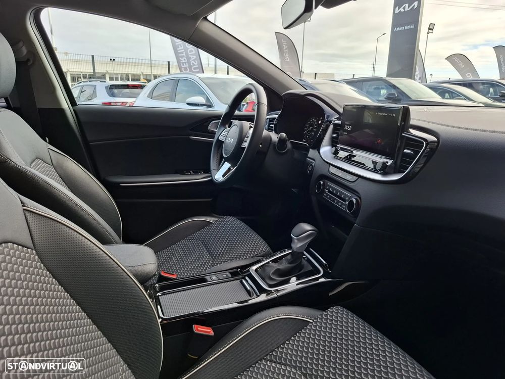 Kia XCeed 1.0 T-GDI Tech 7DCT - 2
