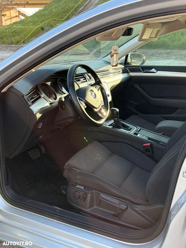 Volkswagen Passat 2.0 TDI DSG Comfortline - 8
