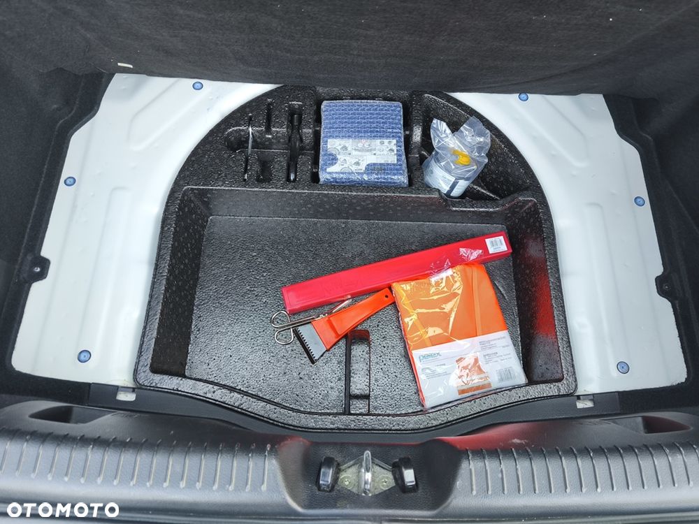 Hyundai i30 1.4 Comfort - 27