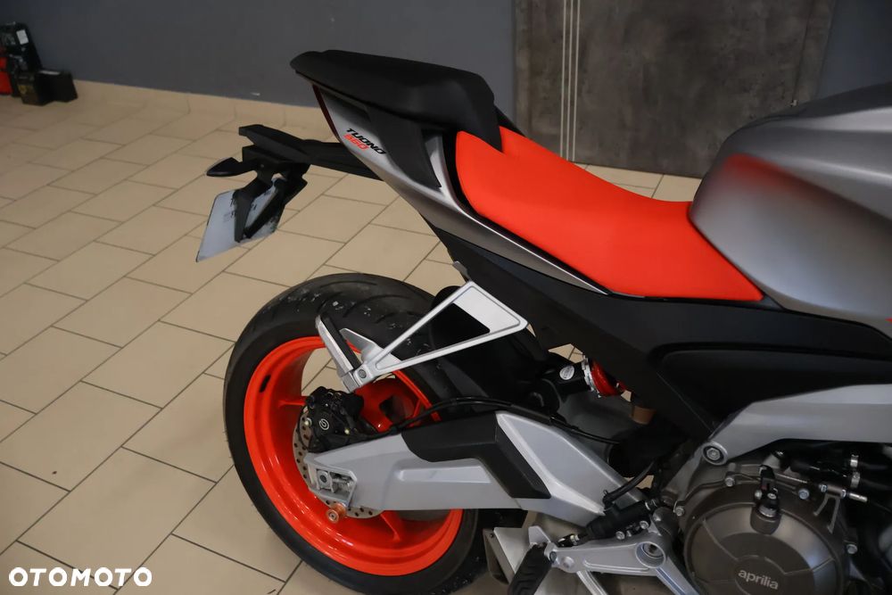 Aprilia Tuono - 14
