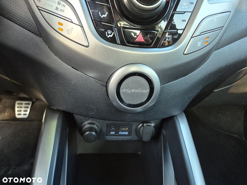 Hyundai Veloster - 14