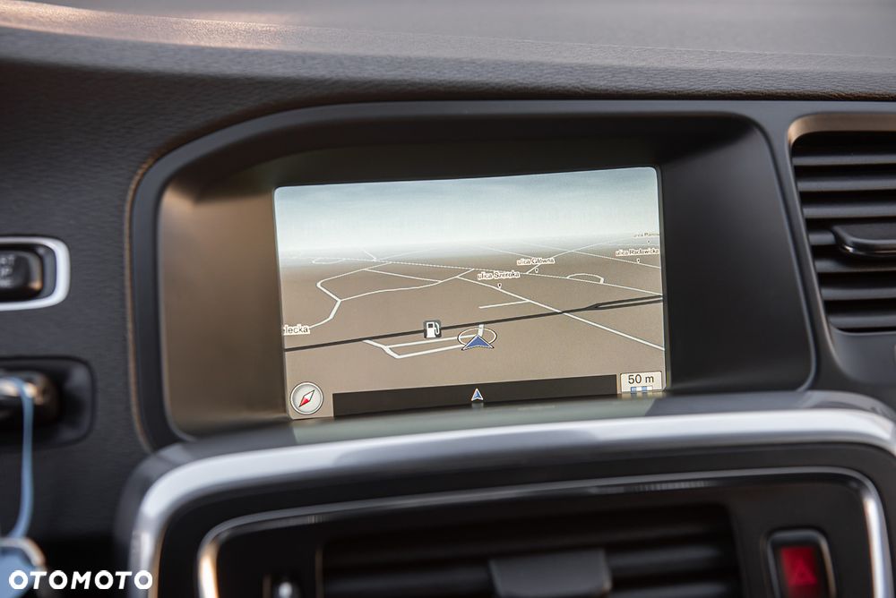 Volvo V60 D4 Geartronic Summum - 21