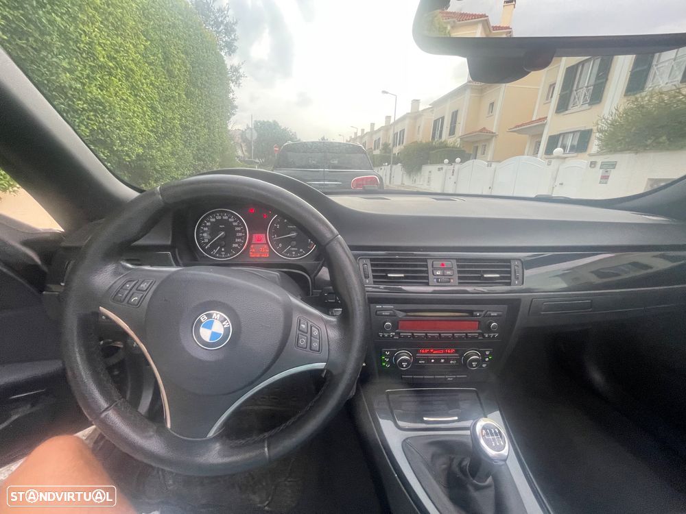 BMW 320 i Cabrio - 12