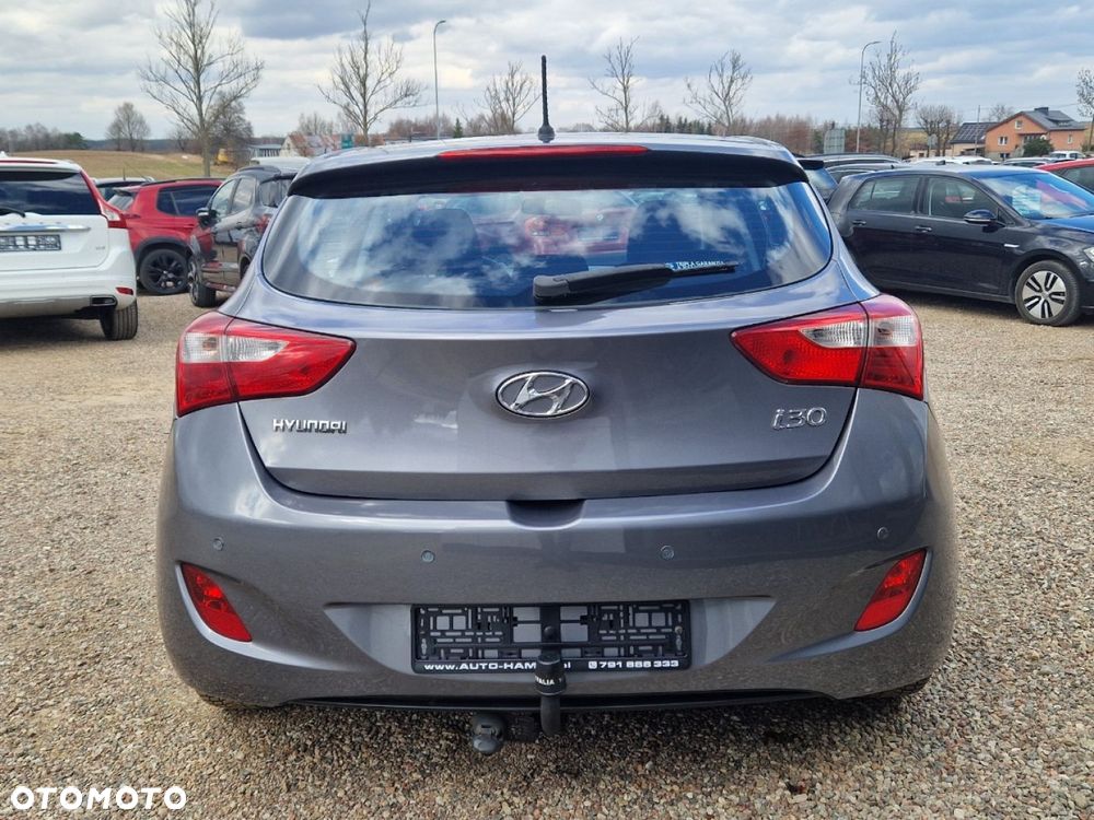 Hyundai i30 1.6 Comfort - 27