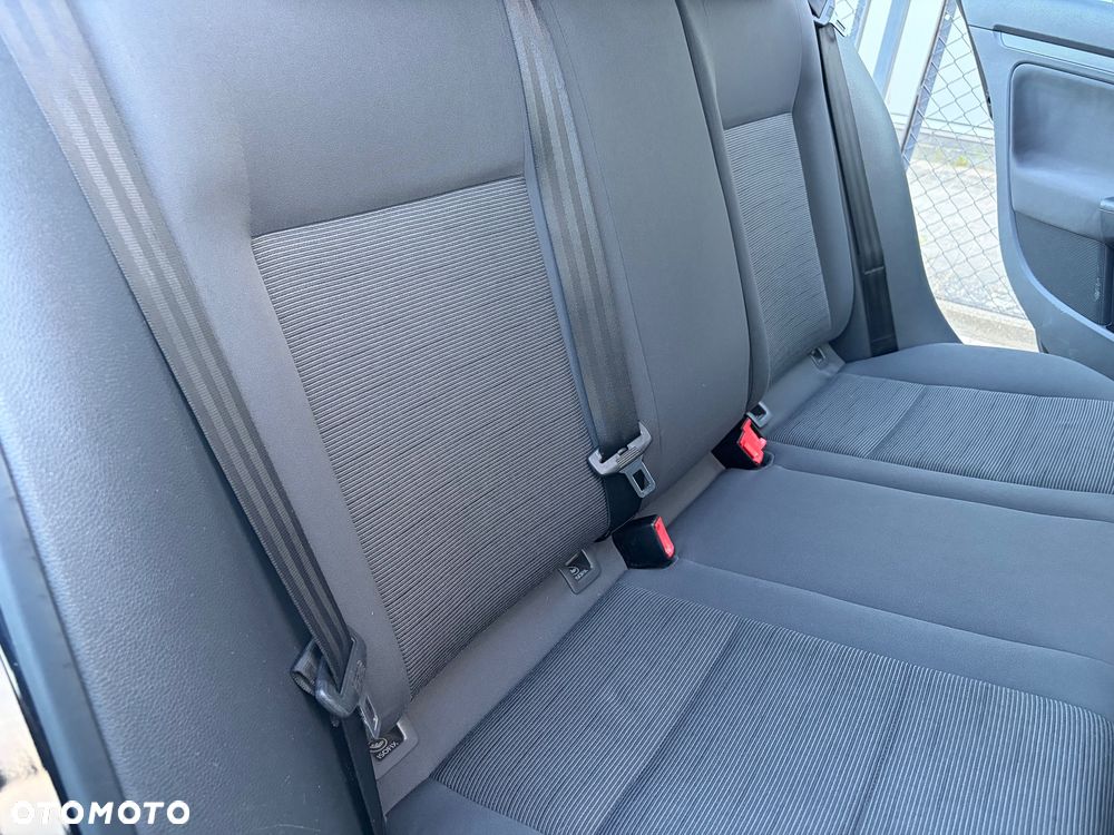 Volkswagen Golf - 15