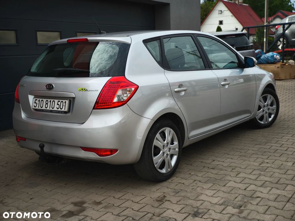 Kia Ceed 1.4 L - 3