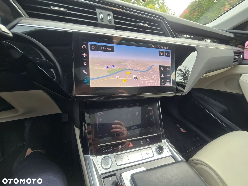 Audi e-tron 55 Quattro S Line - 17