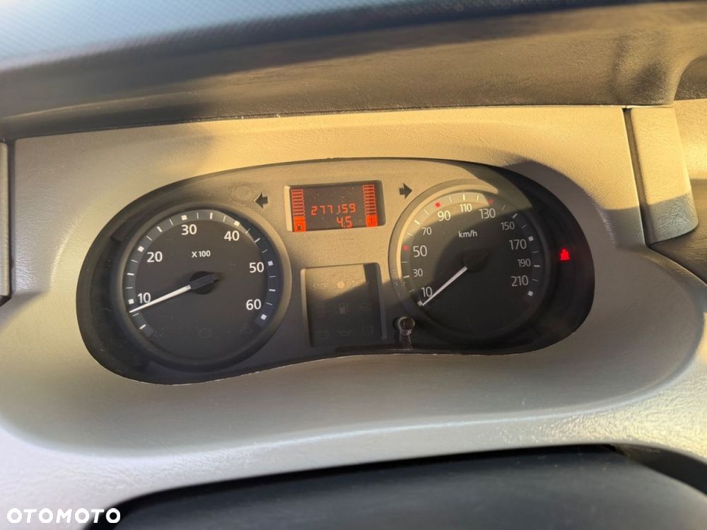Renault Trafic - 10