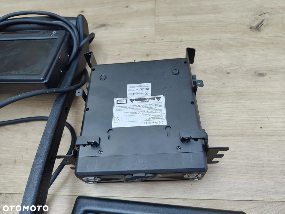 MERCEDES Ml w164 CZYTNIK DVD + Monitor - 3