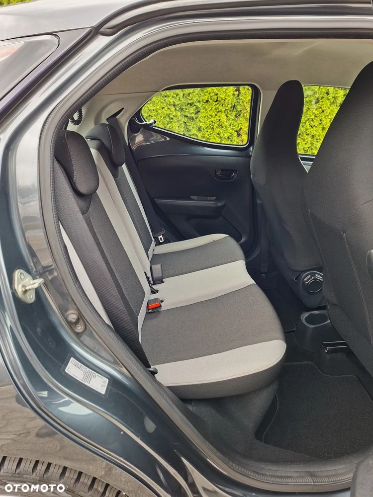 Toyota Aygo x-play touch - 12