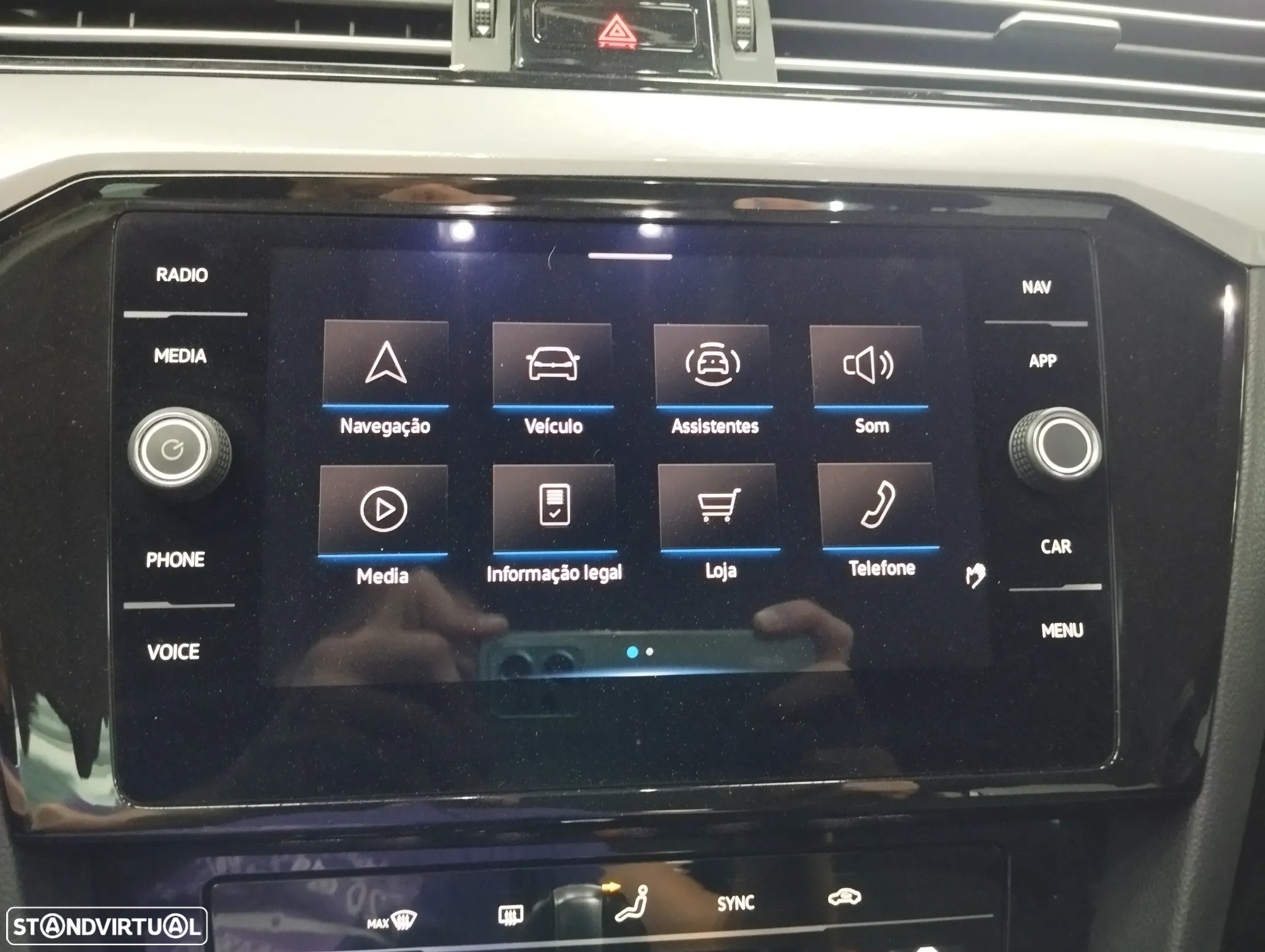 VW Passat Variant 2.0 TDi Business DSG - 27
