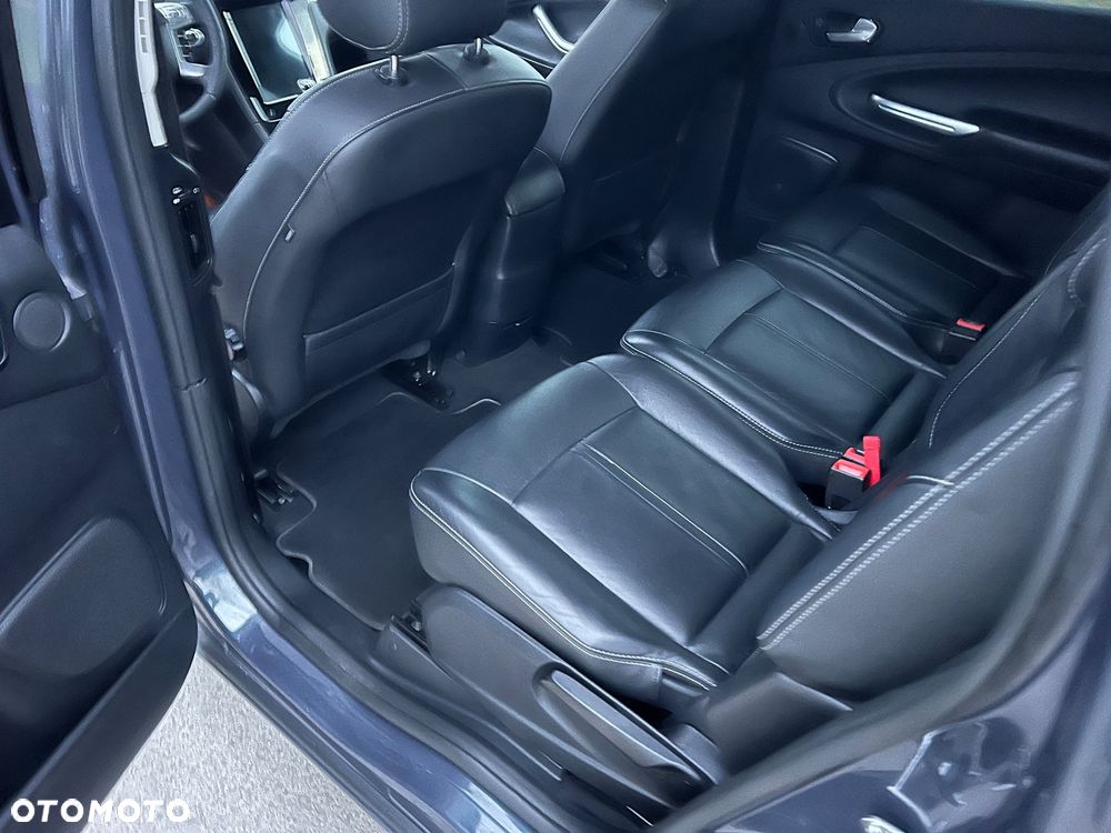 Ford S-Max 2.0 TDCi Titanium - 11