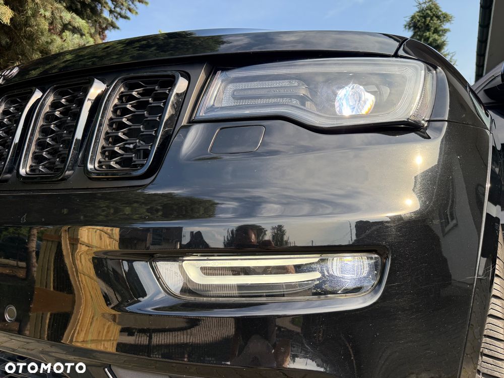 Jeep Grand Cherokee - 35