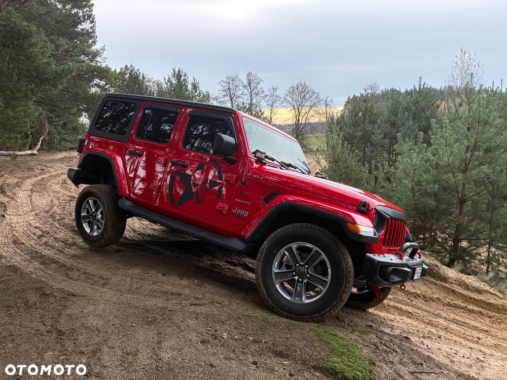 Jeep Wrangler Unlimited GME 2.0 Turbo Sahara - 3