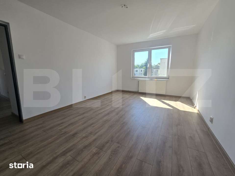 Apartament 3 camere, 70 mp, renovat complet – Cartier Unirii, Reghin — fotografia 1