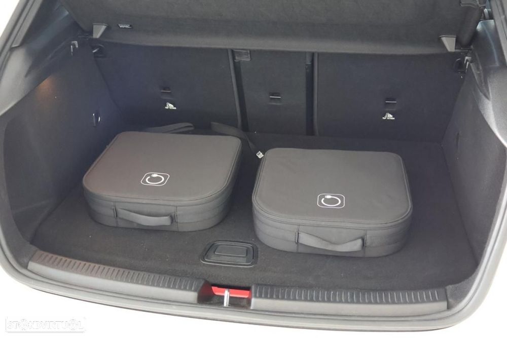 Mercedes-Benz A 250 e - 19