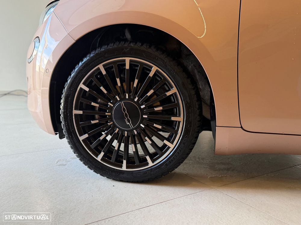 Fiat 500e 3 + 1 La Prima by Bocelli - 11