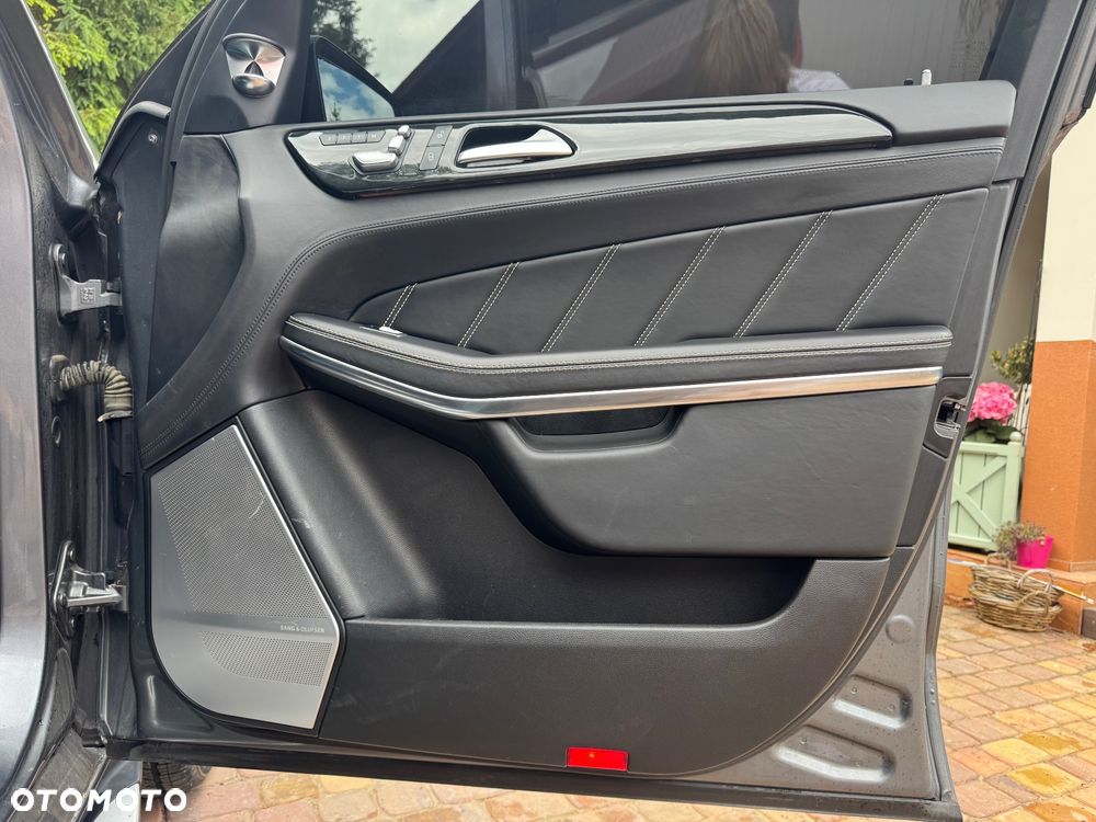 Mercedes-Benz GLS AMG 63 4-Matic - 32