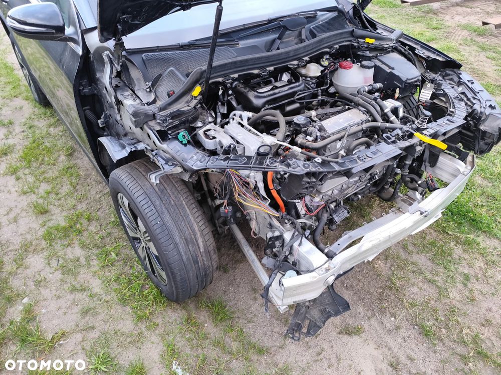 Mercedes-Benz EQA 250+ Progressive - 13