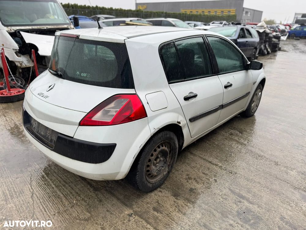 Dezmembrez Renault Megane 2 ,2004 HATCHBACK 1.5DCI, 215000 km, COD MOTOR:K9K-D7-22 - 3