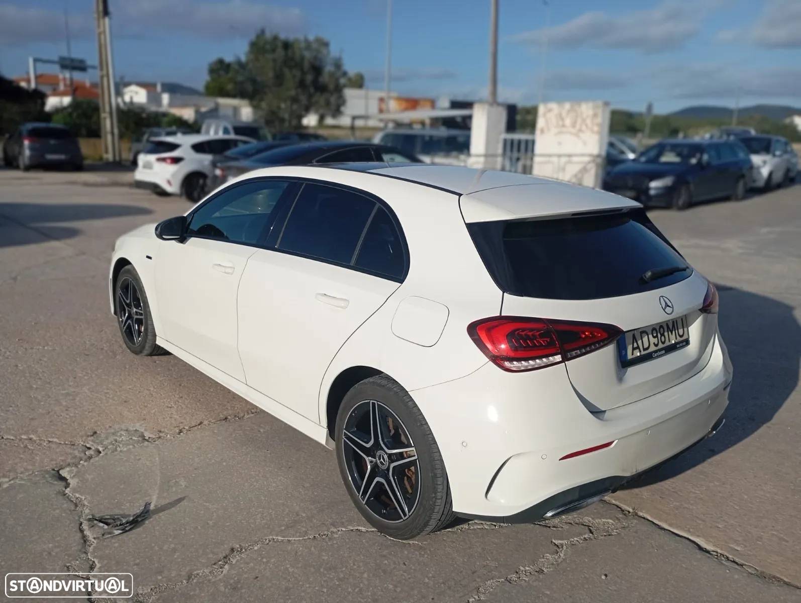 Mercedes-Benz A 250 e AMG Line - 2