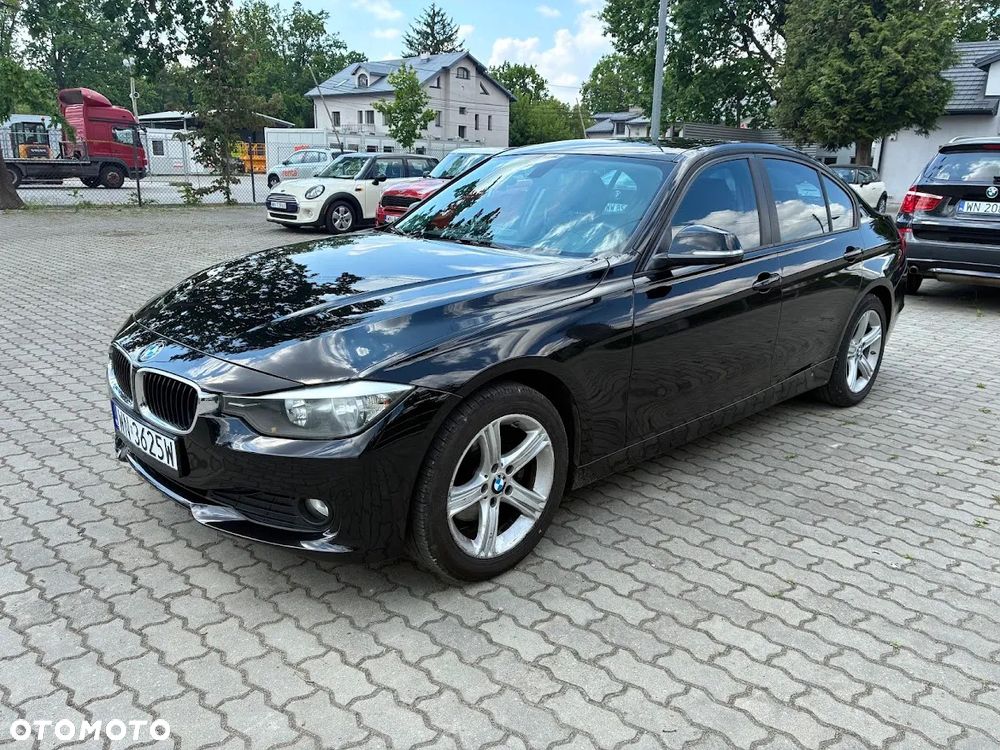 BMW Seria 3 320i - 4