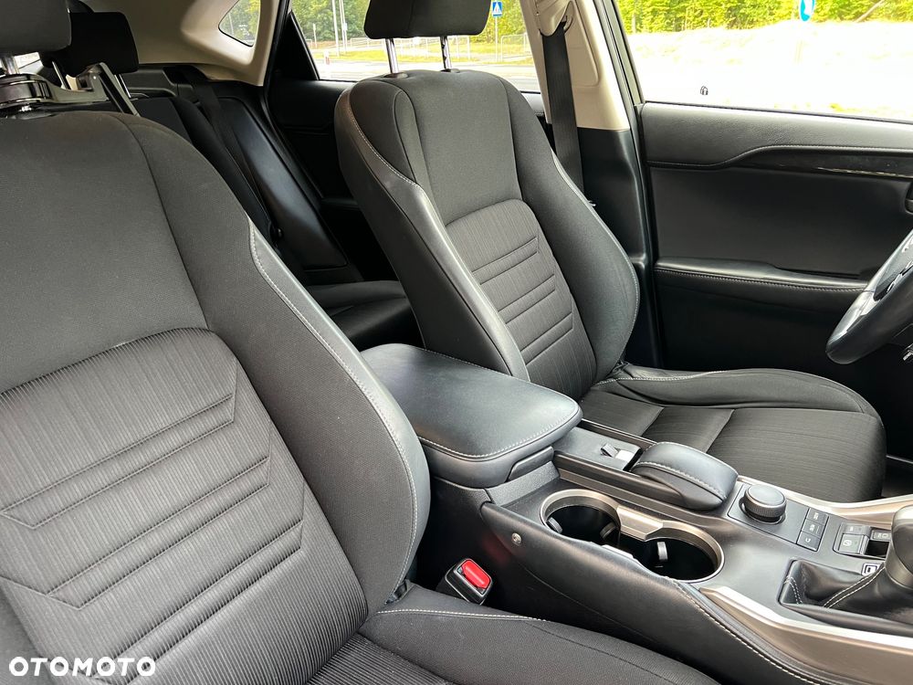 Lexus NX 300h Elegance AWD - 10