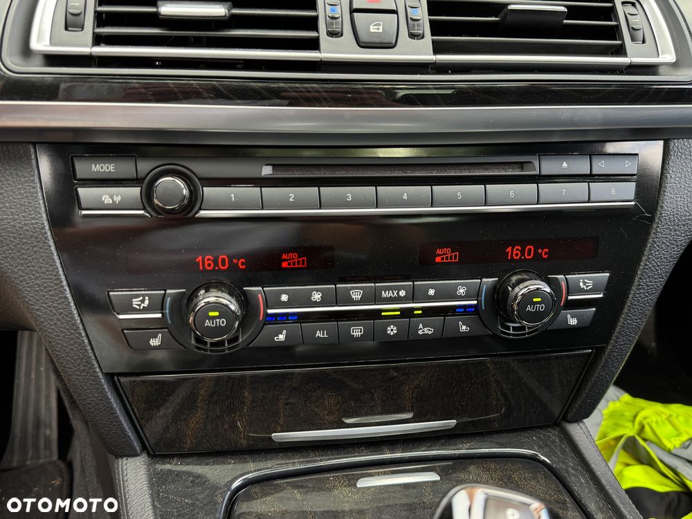 BMW Seria 7 - 12