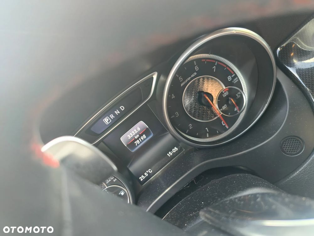 Mercedes-Benz GLA - 22