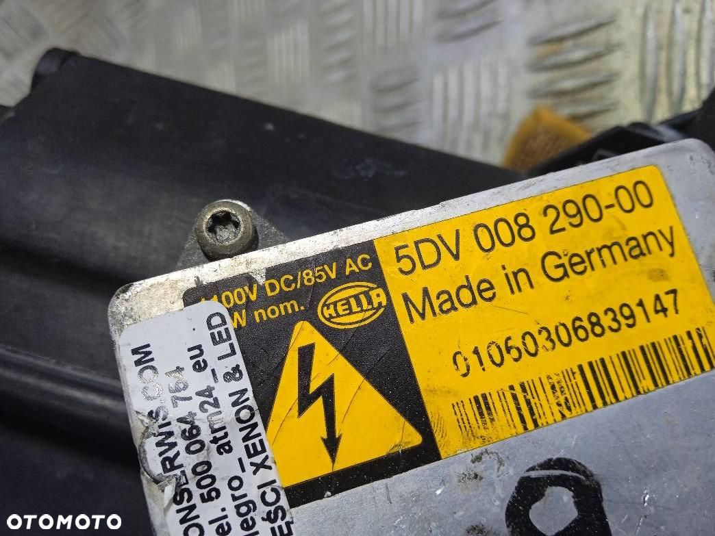 LAMPA PRAWA PRZEDNIA OPEL VECTRA C 5DV008290-00 - 3