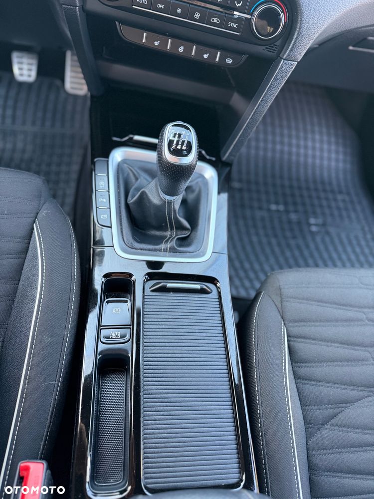 Kia ProCeed - 17