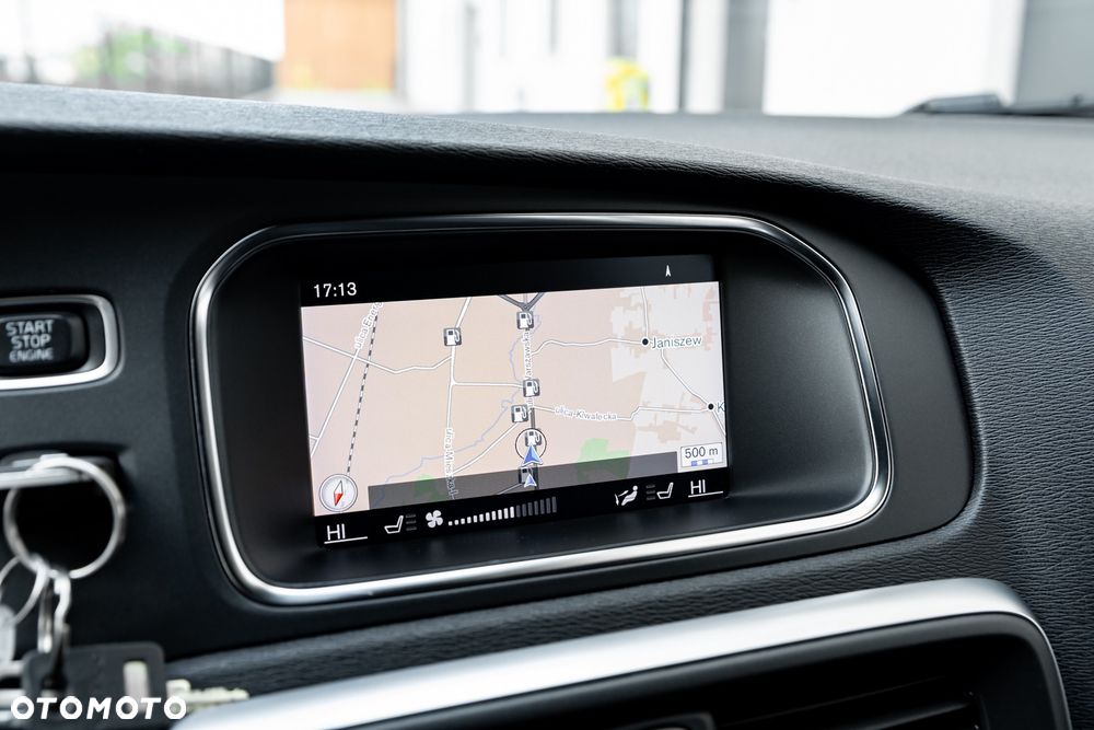 Volvo V40 D2 Geartronic RDesign - 32