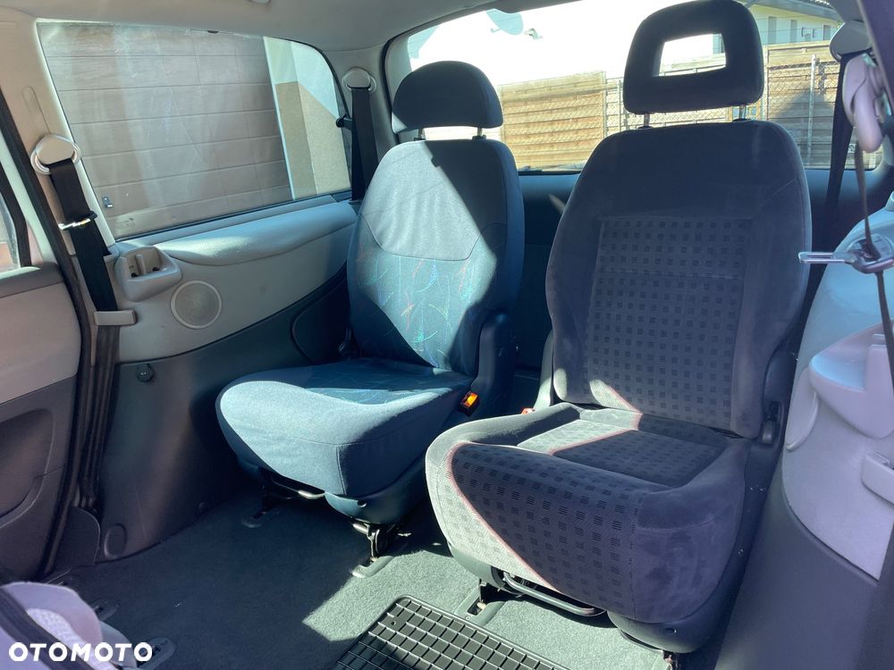 Volkswagen Sharan 2.0 TDI Trendline - 25