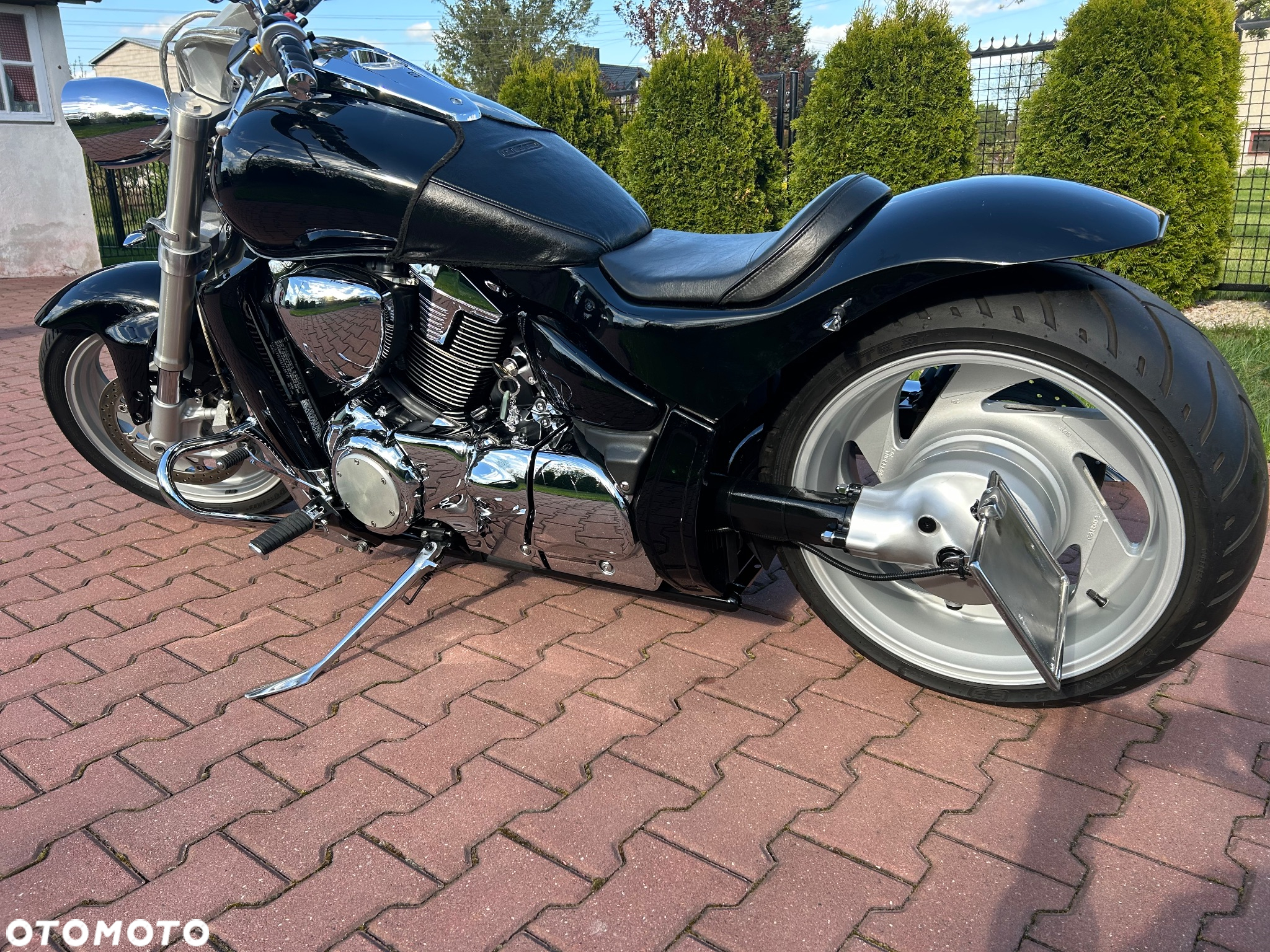 Suzuki Intruder - 4